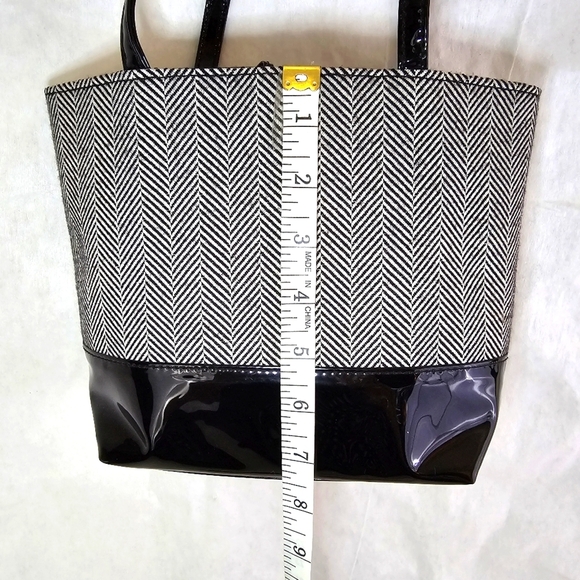 ESTEE LAUDER herring bone pattern Mini Tote Bag with matching zip pouch NWOT - Picture 4 of 9